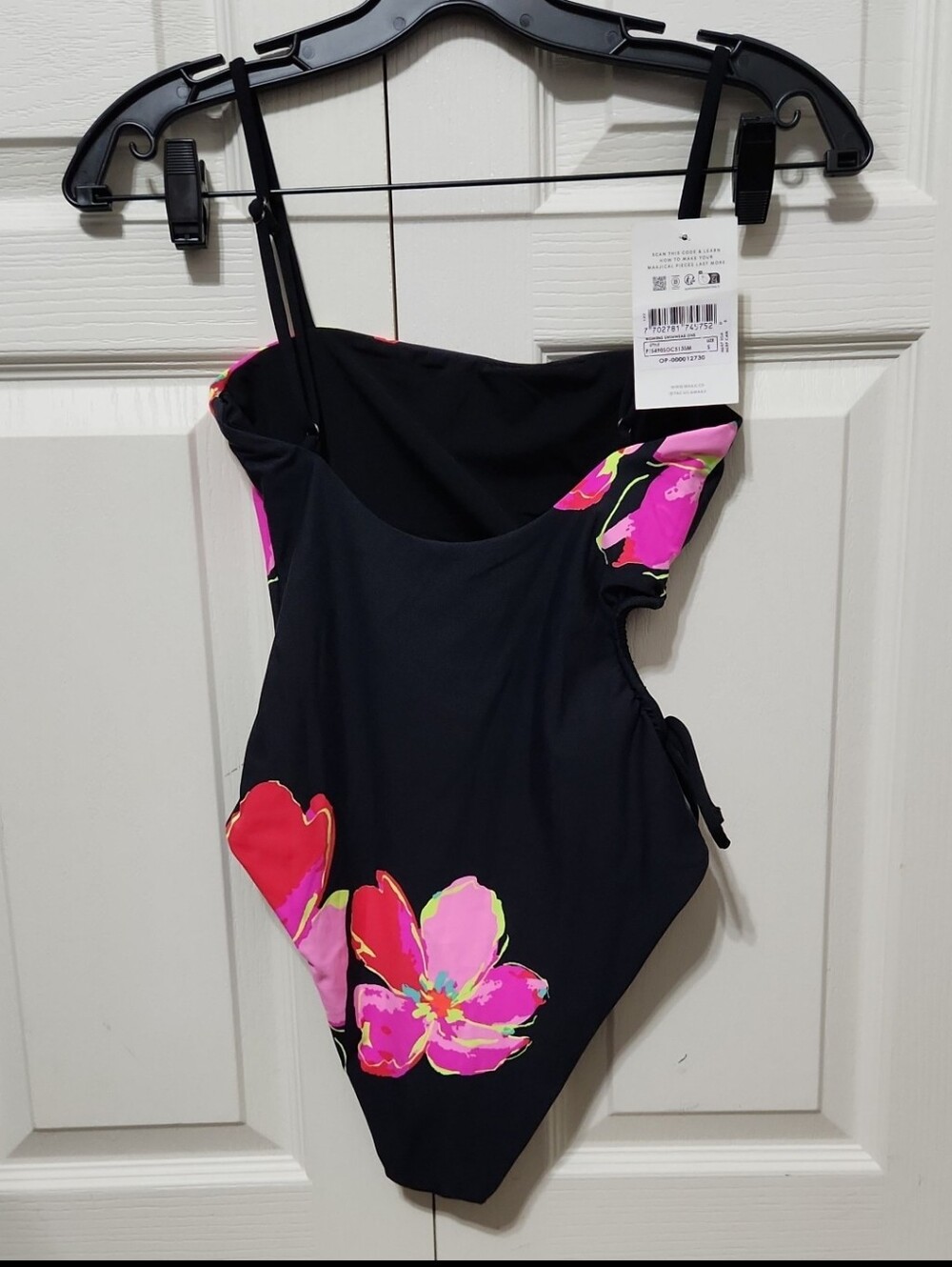 NWT Maaji Ann Side Cutout One Piece Swimsuit. Size S - Picture 2 of 9